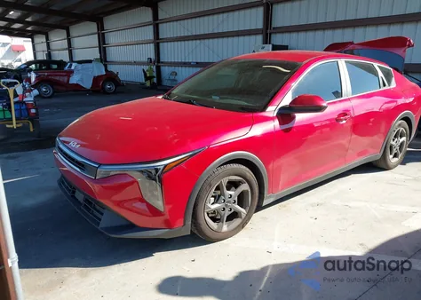 2025 Kia K4 Lxs z USA, uszkodzony, nr VIN 3KPFT4DE6SE004501